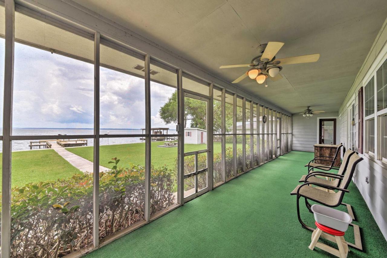 Lakefront Livingston Home With Dock, 1 Mi To Launch! Exterior photo